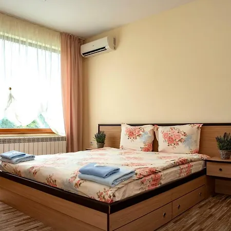 Къща За Гости Краси Guest house Batak